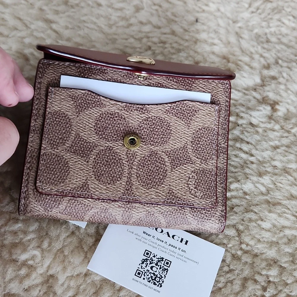 NWT Coach Colorblock Wyn Small Signature Leather Wallet 🤎🎁♥️ - Picture 14 of 16